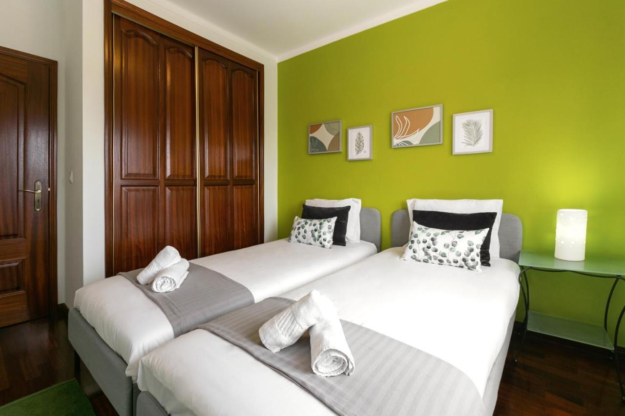 Ocean Breeze Villa Atouguia Da Baleia Eksteriør billede